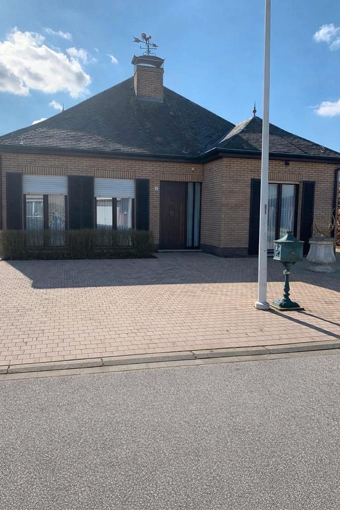 Woning te koop met zeer grote garage of werkhuis in Itegem, Immo, Huizen en Appartementen te koop