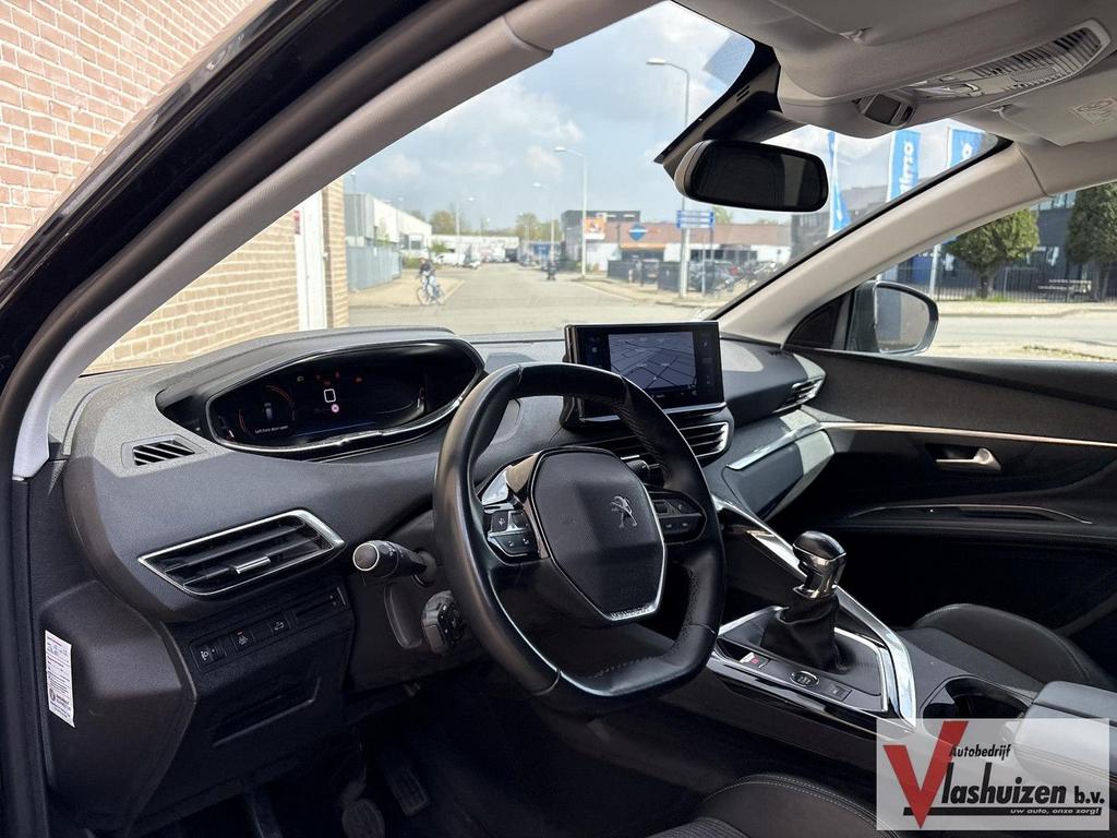 Peugeot 3008 1.2 PureTech Blue Lease Allure | € 9.900,- NETT, Parkeersensor, Zwart, Bedrijf, Handgeschakeld