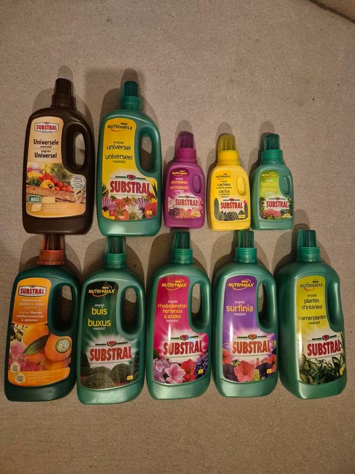 Diverse vloeibare meststoffen van Substral, Tuin en Terras, Aarde en Mest, Kunstmest