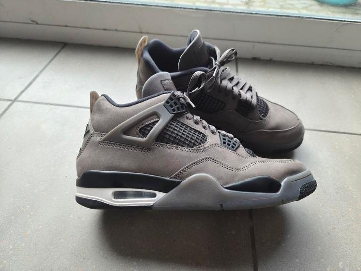Air Jordan 4 - Retro 'Cave Stone and Black', Kleding | Heren, Schoenen, Zo goed als nieuw, Sneakers, Bruin, Ophalen of Verzenden