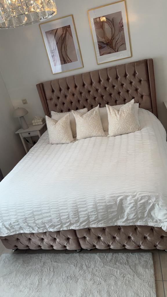 Lit très bon état sans matelas., Enlèvement, Comme neuf, 160 cm