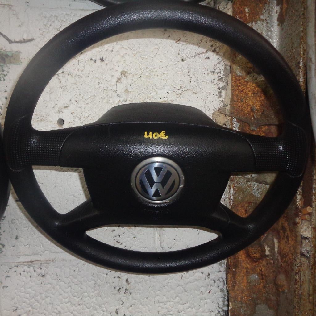 A vendre volant VW 4 branches, Autos : Pièces & Accessoires, Habitacle & Garnissage, Volkswagen, Utilisé, Enlèvement