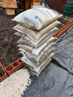 10 zakken rivierzand, Ophalen, Zo goed als nieuw