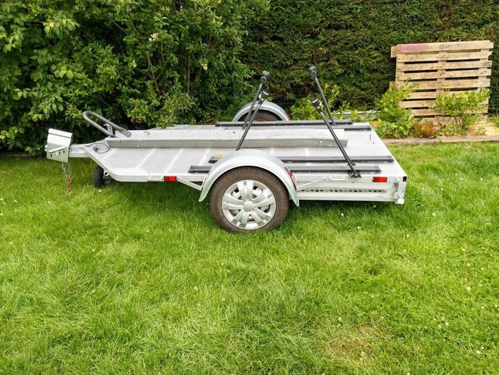 Remorque moto a louer, Autos : Pièces & Accessoires, Attelages