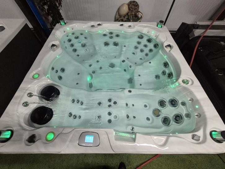 5650 EURO RUIME FAMILIE SPA fox BALBOA ‼️, Tuin en Terras, Bubbelbaden en Hottubs, Ophalen of Verzenden