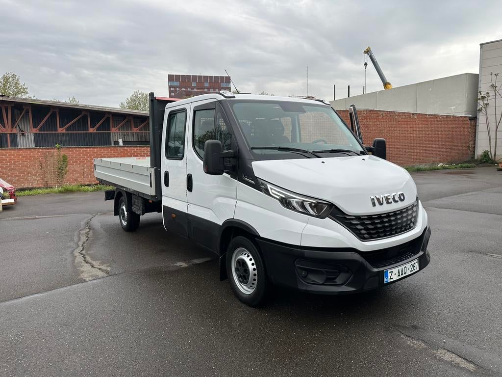Iveco daily 2.3 d automaat openlaadbak dubbele cabine, Auto's, Bestelwagens en Lichte vracht, Automaat, 4 deurs, Euro 6, Iveco