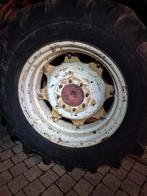 Velg met band International 824, Articles professionnels, Agriculture | Tracteurs, Enlèvement