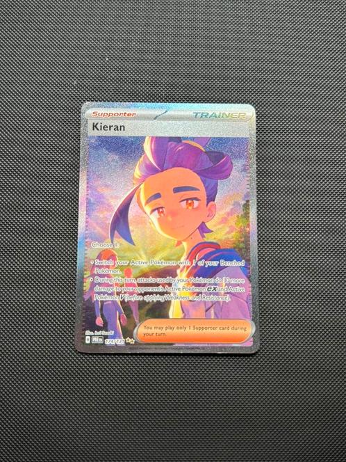 Kieran - 174/131 (Prismatic Evolutions), Hobby en Vrije tijd, Verzamelkaartspellen | Pokémon, Ophalen of Verzenden