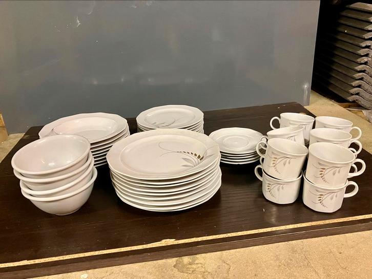 Servies 47 stuks, Antiek en Kunst, Antiek | Servies compleet, Ophalen