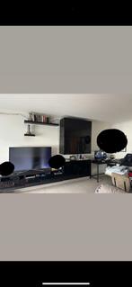 Wandkast glanszwart in zeer goede staat., Huis en Inrichting, Ophalen, Zo goed als nieuw