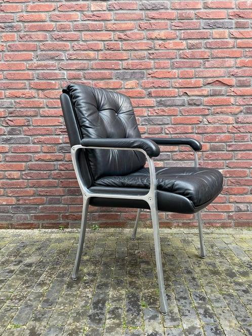 4 chaises Artifort en cuir noir, Maison & Meubles, Chaises, Comme neuf, Quatre, Cuir, Noir, Enlèvement ou Envoi