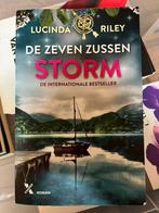 De zeven zussen STORM - Lucinda Rilet, Boeken, Ophalen of Verzenden, Zo goed als nieuw