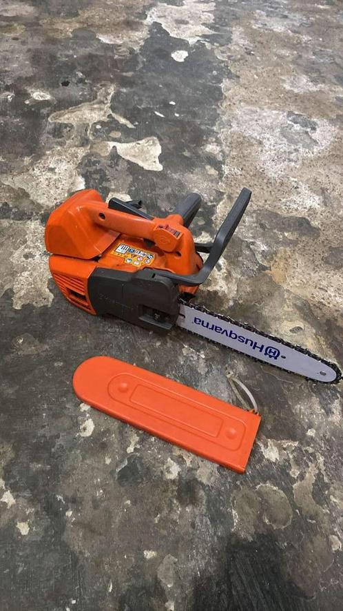 Jonge weinig gebruikte Kettingzaag Husqvarna t525, Jardin & Terrasse, Outils à main, Comme neuf, Enlèvement