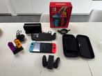 Nintendo Switch OLED met toebehoren, Games en Spelcomputers, Spelcomputers | Nintendo Switch, Ophalen, Gebruikt, Met 3 controllers of meer