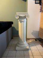 Mooie witte stenen zuil. Griekse stijl, Ophalen, Zo goed als nieuw