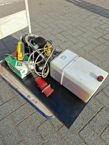 hydrolic pomp beschikbaar voor biedingen