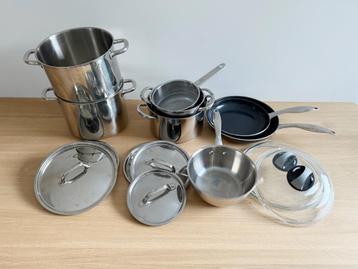 Set potten en pannen voor inductievuur beschikbaar voor biedingen