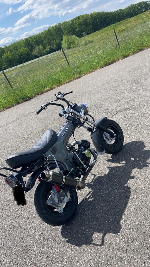 Honda Dax B-klasse, Fietsen en Brommers, Brommers | Honda, Zo goed als nieuw, Klasse B (45 km/u), Ophalen