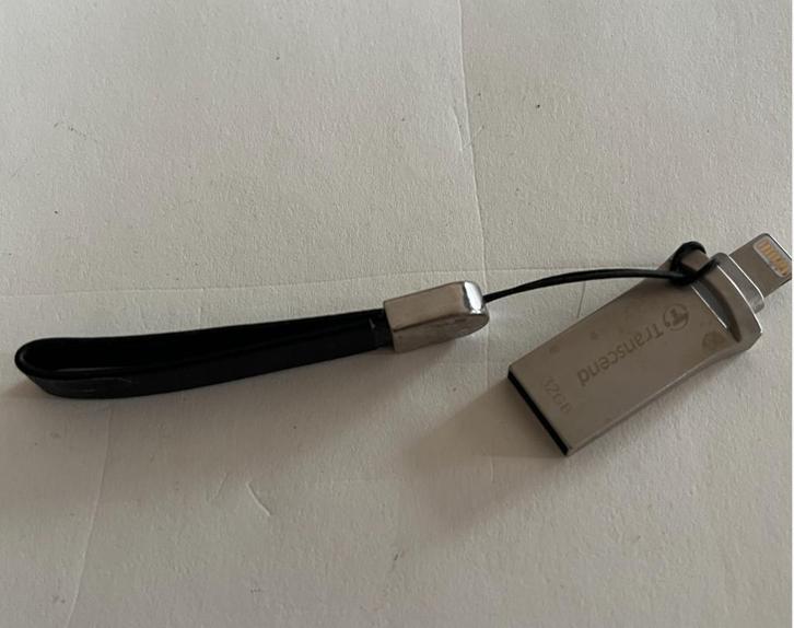 JET DRIVE GO TRANSCEND USB LIGHTNING APPLE 32 GB, Computers en Software, USB Sticks, Gebruikt, 32 GB, Ophalen of Verzenden