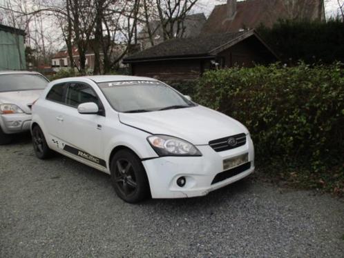 Kia Proceed 1.6Crdi 05/2010 airco alu leder schade vooraan, Autos, Kia, Entreprise, Achat, (Pro) Cee d, ABS, Airbags, Air conditionné