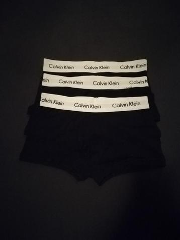 2 BOXERS CALVIN KLEIN (Nieuw) S beschikbaar voor biedingen