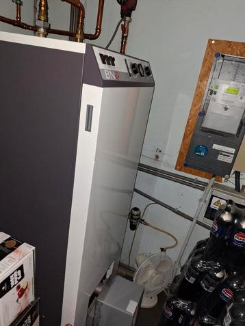 Acv bne2 2022 mazoutketel/boiler met brander (2022), Doe-het-zelf en Bouw, Chauffageketels en Boilers, Ophalen, Zo goed als nieuw