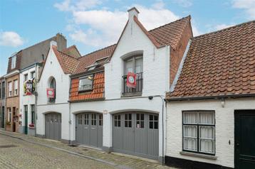 Opbrengsteigendom te koop in Brugge, 3 slpks beschikbaar voor biedingen