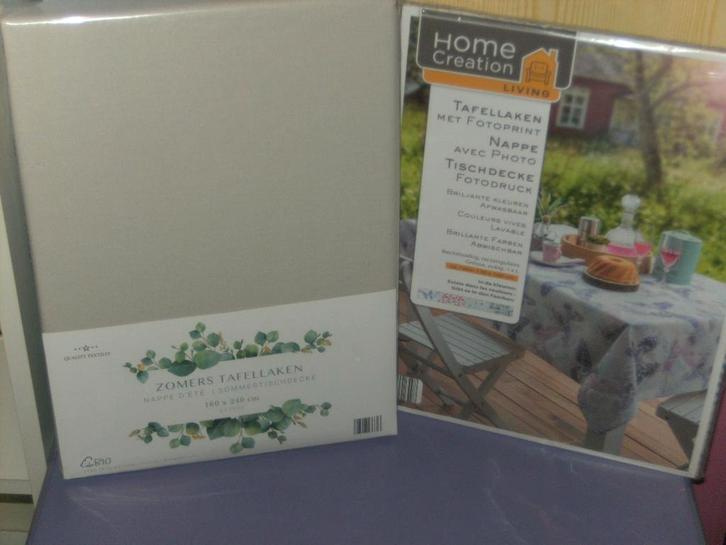 2 Tafellakens., Huis en Inrichting, Tafelkleden, Nieuw, Rechthoek, Ophalen of Verzenden