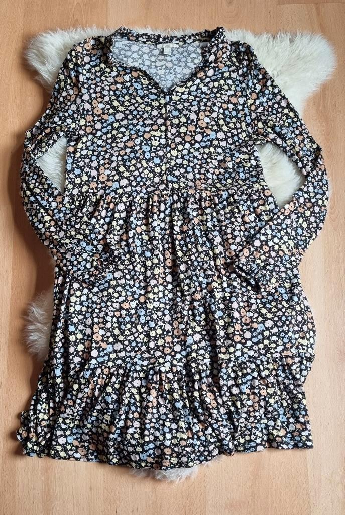 Prachtige bloemenjurk, Kleding | Dames, Jurken, Zo goed als nieuw, Maat 34 (XS) of kleiner, Overige kleuren, Knielengte, Ophalen of Verzenden