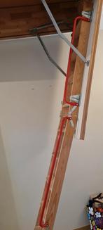 Échelle escamotable avec trappe isolante, Bricolage & Construction, Enlèvement, Échelle