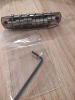 Staytrem bridge voor jazzmaster, Jaguar of Mustang, Muziek en Instrumenten, Snaarinstrumenten | Gitaren | Elektrisch, Ophalen of Verzenden