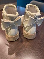 Beige laarsjes met strikdetail achteraan, Ophalen of Verzenden, Zo goed als nieuw