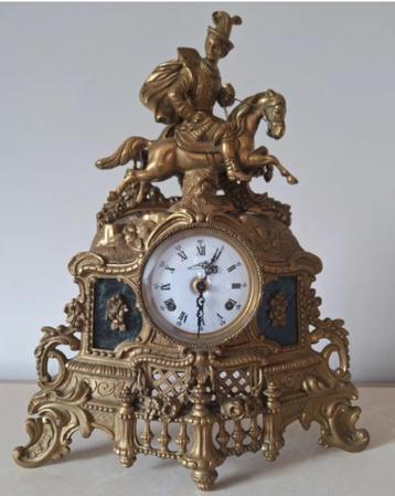 Pendule de cheminée en bronze beschikbaar voor biedingen