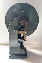 Tabletteermachine - 1950, Ophalen