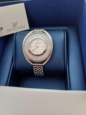 Swarovski Crystalline Aura horloge beschikbaar voor biedingen