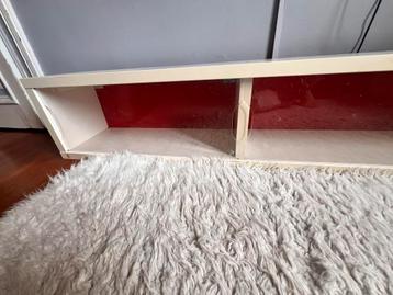 Tv meubel / boekenrek Ikea beschikbaar voor biedingen