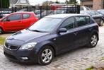 Kia Cee'd 1.6CRDi/AIRCO/C.Control/PDC/Trekhaak, Auto's, Voorwielaandrijving, Stof, Zwart, 4 cilinders
