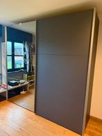 Grote kleerkast met schuifdeuren en grote spiegel, Huis en Inrichting, Kasten | Kleerkasten, Ophalen, 200 cm of meer, Zo goed als nieuw