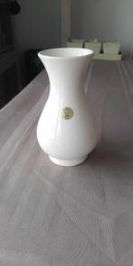 witte vaas porselein Royal hoogte 16 cm, Huis en Inrichting, Minder dan 50 cm, Wit, Zo goed als nieuw, Ophalen