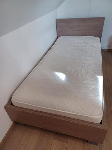 1 persoonsbed 90x200 incl lattenbodem en matras, Huis en Inrichting, Ophalen of Verzenden, Zo goed als nieuw