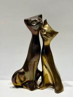 Vintage jaren 1970 beeldje van koppel katten in messing, Antiek en Kunst, Ophalen of Verzenden