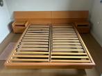 Dubbel bed met 2 nachtkastjes, Huis en Inrichting, Slaapkamer | Bedden, Ophalen, Bruin, Tweepersoons, Hout