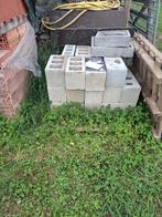 Betonblokken o,19 x 0,39 x 0,19, Doe-het-zelf en Bouw, Metselstenen, Ophalen, Zo goed als nieuw