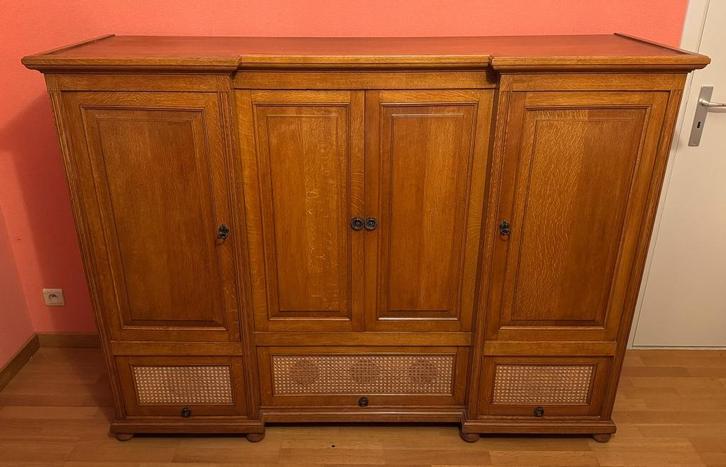 Buffet voor de eetkamer - Kleerkast GRATIS, Huis en Inrichting, Kasten | Buffetkasten, Zo goed als nieuw, 100 tot 150 cm, 150 tot 200 cm