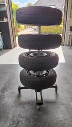 Winterbanden op velgen voor VW polo. 0496553137, Auto-onderdelen, Ophalen, Gebruikt, Winterbanden, Velg(en)