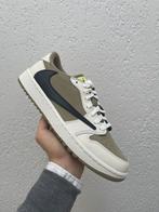 Jordan 1 Retro Low Golf Travis Scott Neutral Olive taille 41, Neuf, Autres couleurs, Enlèvement, Jordan