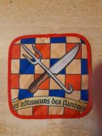 Pannenlapje 'Les rôtisseurs des flandres', Huis en Inrichting, Ophalen of Verzenden, Nieuw, Rood, Overige typen
