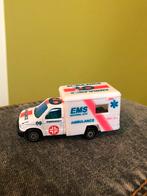 Ambulance vintage auto, Kinderen en Baby's, Speelgoed |Speelgoedvoertuigen, Ophalen of Verzenden