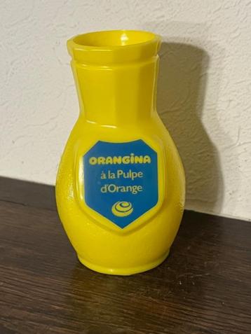 Kunststof Orangina rietjeshouder beschikbaar voor biedingen