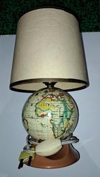 Ancienne lampe de chevet en forme de globe, Collections, Comme neuf, Enlèvement ou Envoi